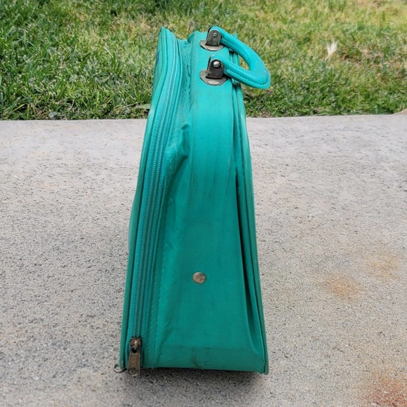 Vtg 1990 Alvin and The Chipmunks Alvin and Brittany Mini Suitcase - Picture 5 of 9